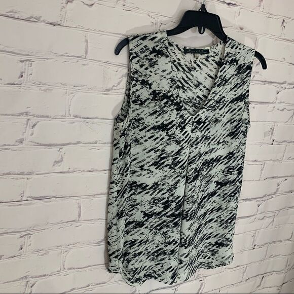 Rose & Thyme small tank top - Picture 1 of 5